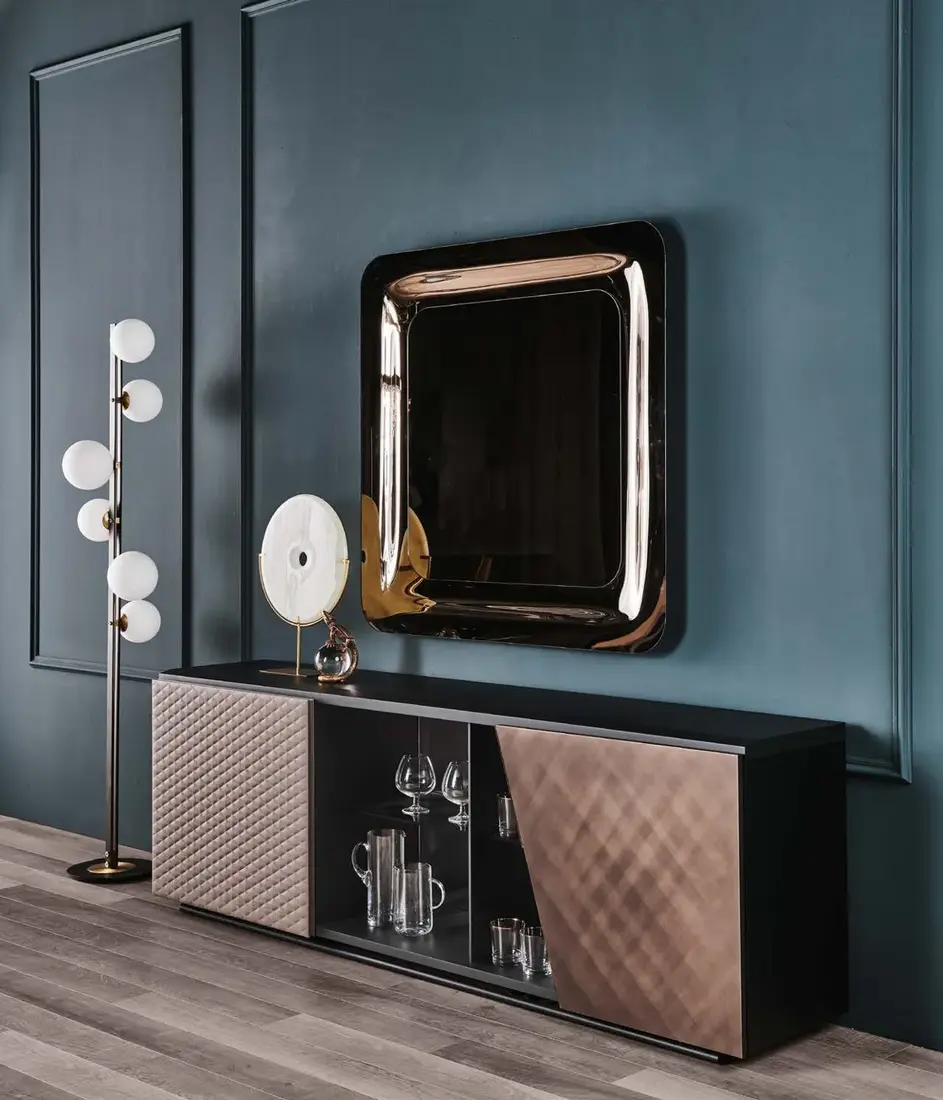 Aston — Cattelan Italia