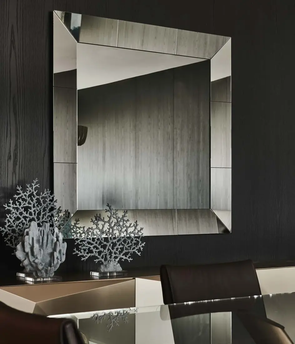 Regal — Cattelan Italia