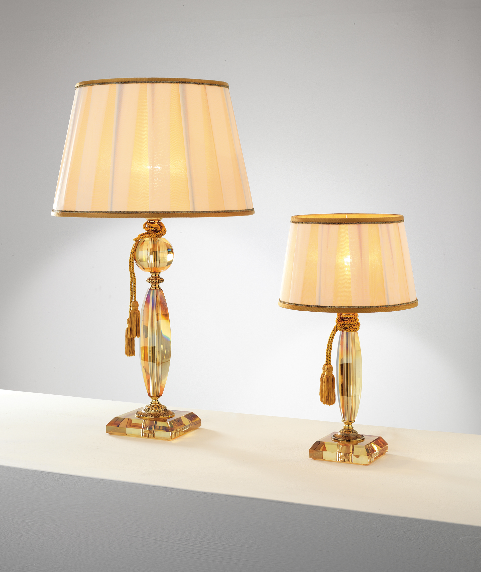 Bloom — настольная лампа — Euroluce