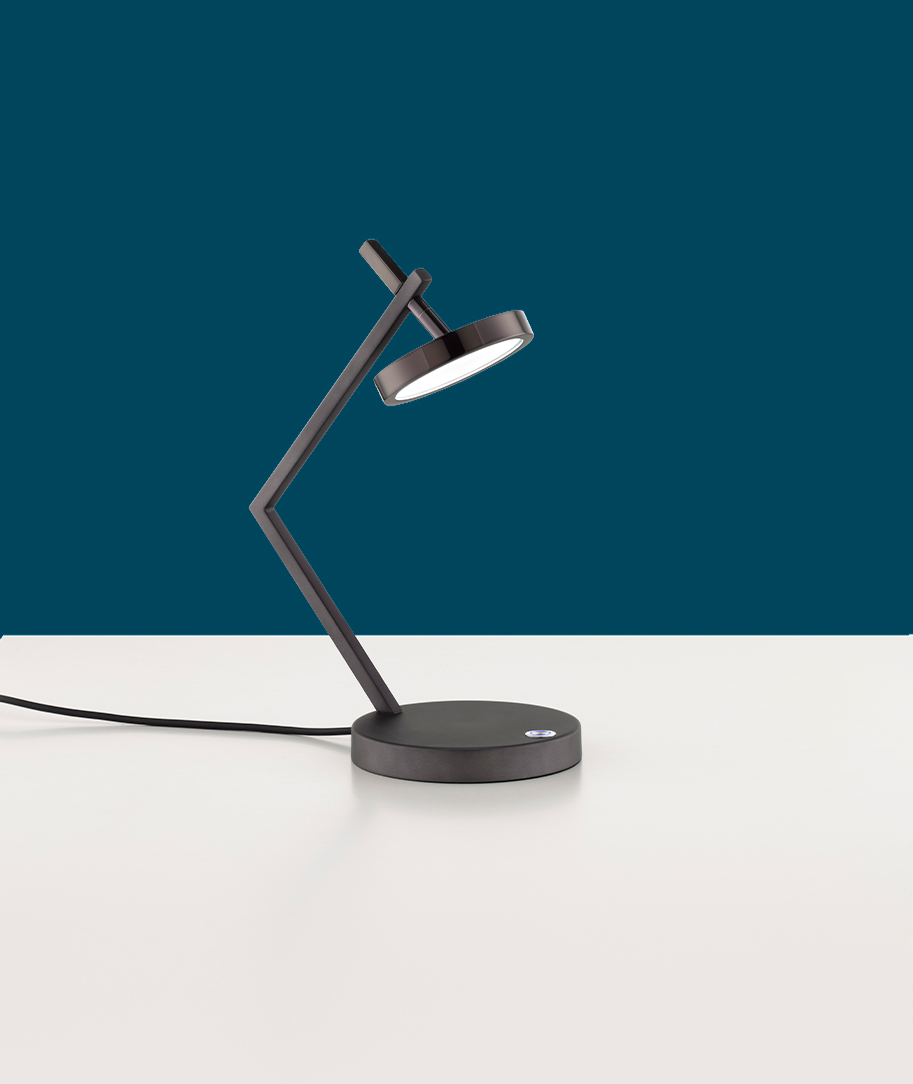 Vector — настольная лампа — Euroluce